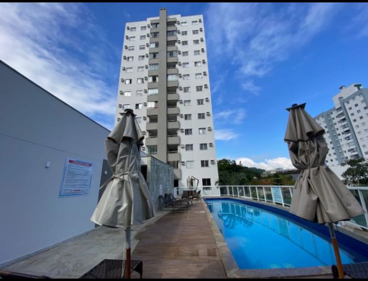 Apartamento no Bairro Velha em Blumenau com 3 Dormitórios (1 suíte) e 75 m²