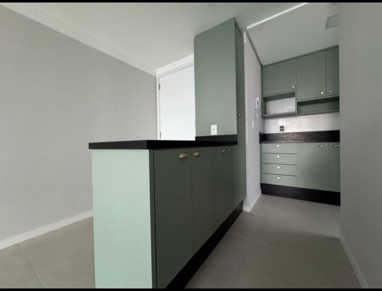 Apartamento no Bairro Velha em Blumenau com 2 Dormitórios e 56 m² - 5611173