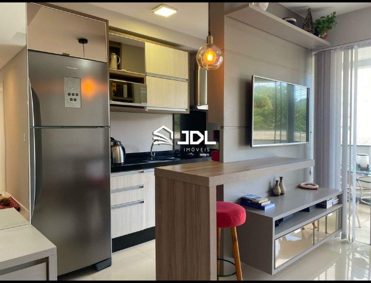 Apartamento no Bairro Velha em Blumenau com 2 Dormitórios (12 suítes) e 85 m² - 3991