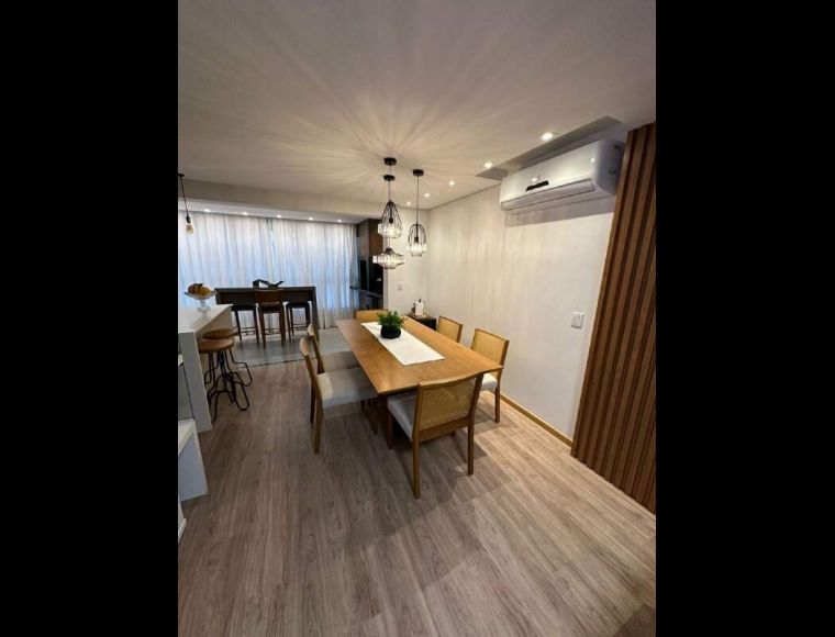 Apartamento no Bairro Velha em Blumenau com 2 Dormitórios (1 suíte) e 101 m² - 3937