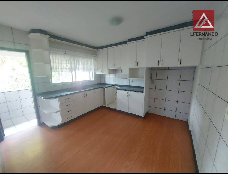 Apartamento no Bairro Velha em Blumenau com 3 Dormitórios (1 suíte) e 114 m² - AP0528