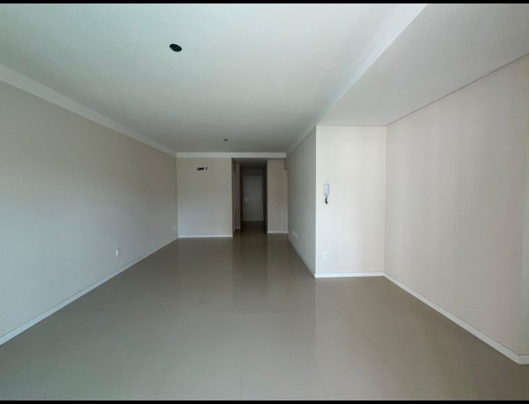 Apartamento no Bairro Velha em Blumenau com 3 Dormitórios (3 suítes) e 107 m² - 9527