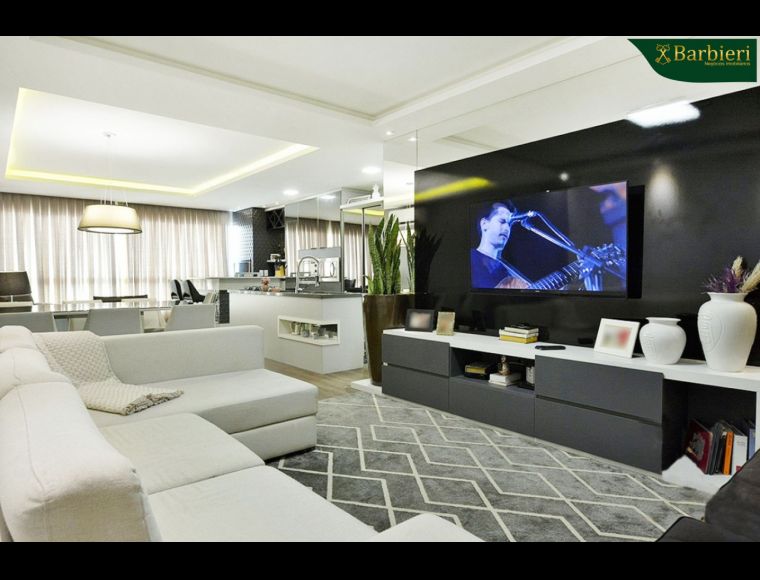Apartamento no Bairro Velha em Blumenau com 3 Dormitórios (3 suítes) e 135 m² - 3822591