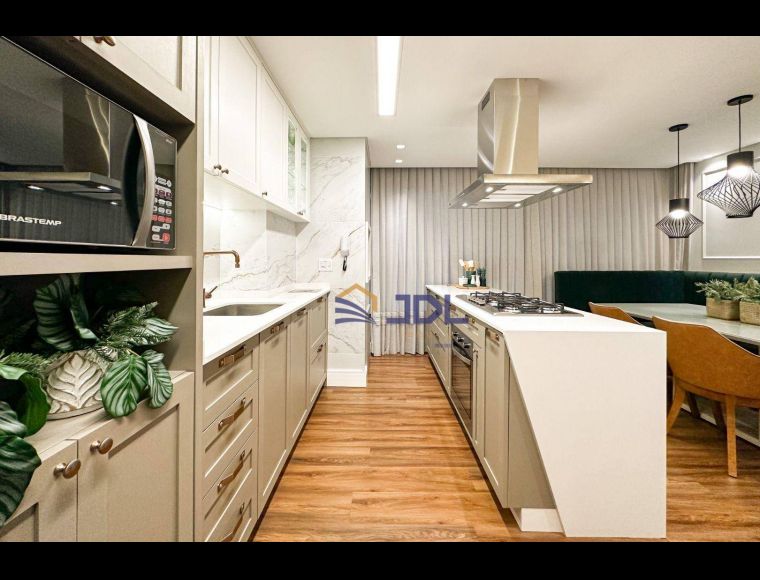Apartamento no Bairro Velha em Blumenau com 2 Dormitórios (1 suíte) e 76 m² - AP0371