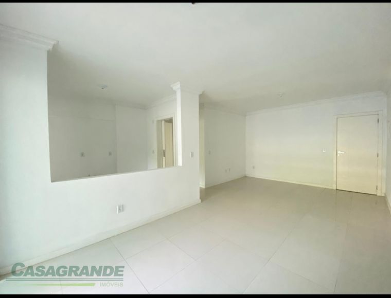 Apartamento no Bairro Velha em Blumenau com 3 Dormitórios (3 suítes) e 207.12 m² - 3341896