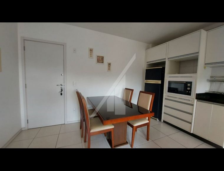 Apartamento no Bairro Velha Central em Blumenau com 2 Dormitórios (1 suíte) e 70 m² - 3288
