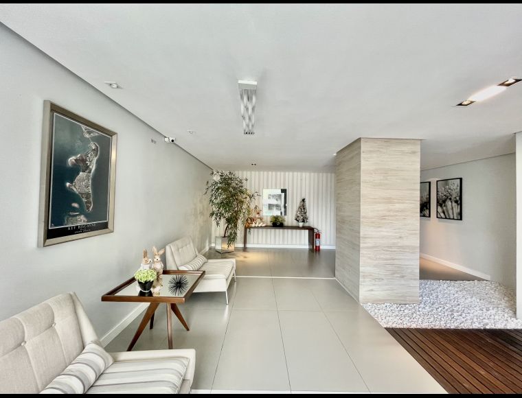Apartamento no Bairro Victor Konder em Blumenau com 2 Dormitórios (1 suíte) e 84 m² - AP0168