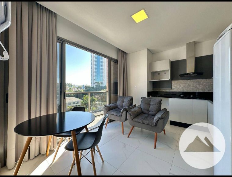 Apartamento no Bairro Victor Konder em Blumenau com 1 Dormitórios e 35 m² - LF0014