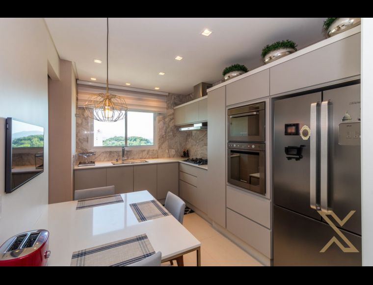 Apartamento no Bairro Victor Konder em Blumenau com 3 Dormitórios (3 suítes) e 203.93 m²