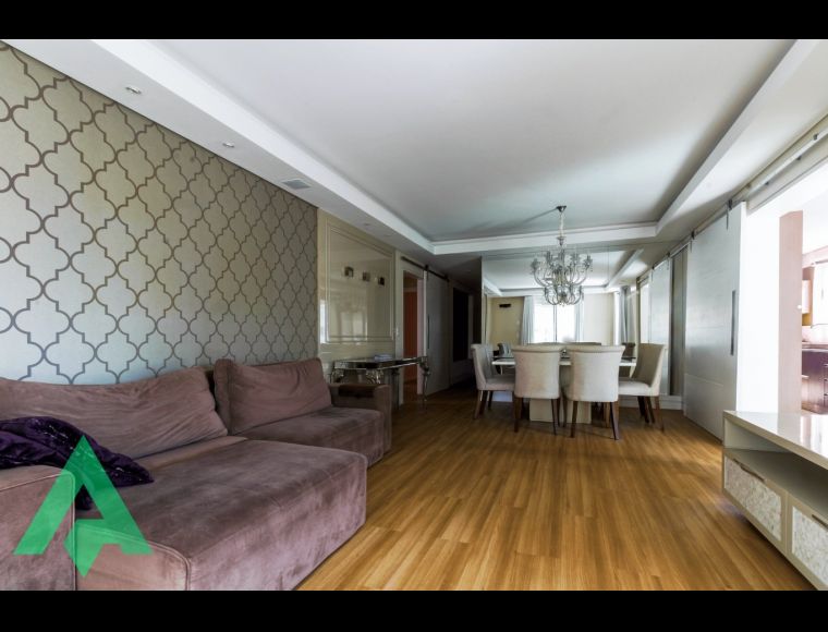 Apartamento no Bairro Victor Konder em Blumenau com 4 Dormitórios (4 suítes) e 167 m² - 1335771