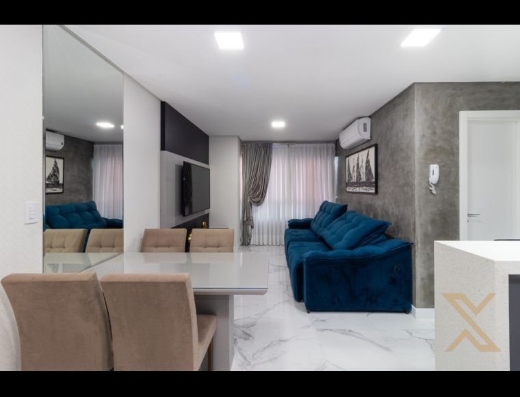 Apartamento no Bairro Victor Konder em Blumenau com 2 Dormitórios (1 suíte) e 68 m² - 3318682