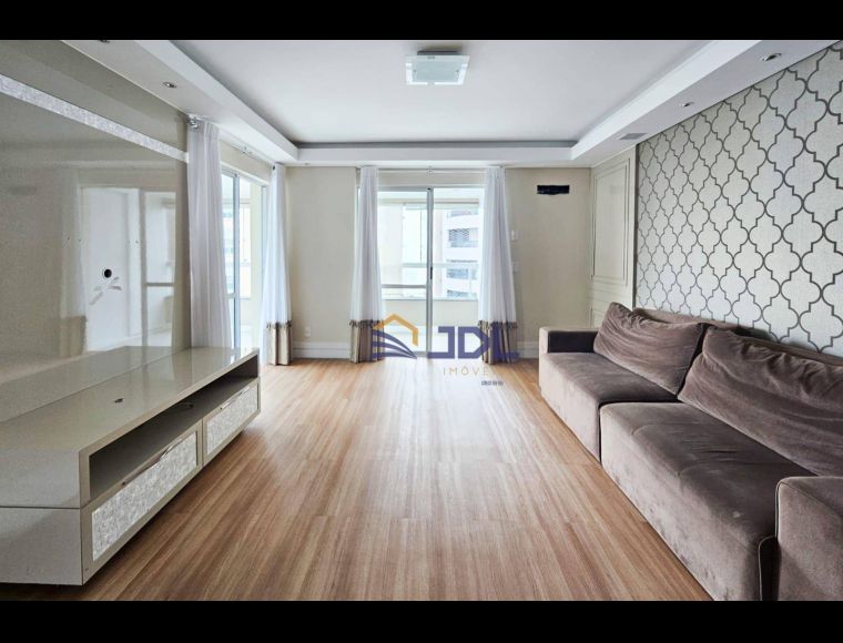 Apartamento no Bairro Victor Konder em Blumenau com 4 Dormitórios (4 suítes) e 167 m² - AP1558