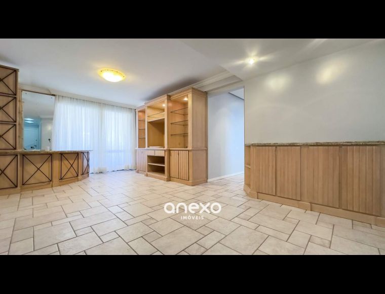 Apartamento no Bairro Victor Konder em Blumenau com 3 Dormitórios (1 suíte) e 113 m² - 724