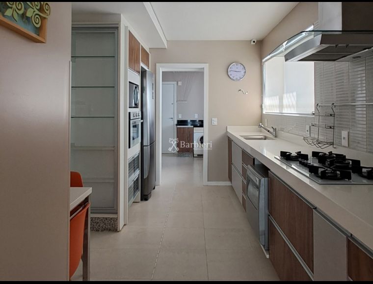 Apartamento no Bairro Victor Konder em Blumenau com 3 Dormitórios (3 suítes) e 168 m² - 3824975