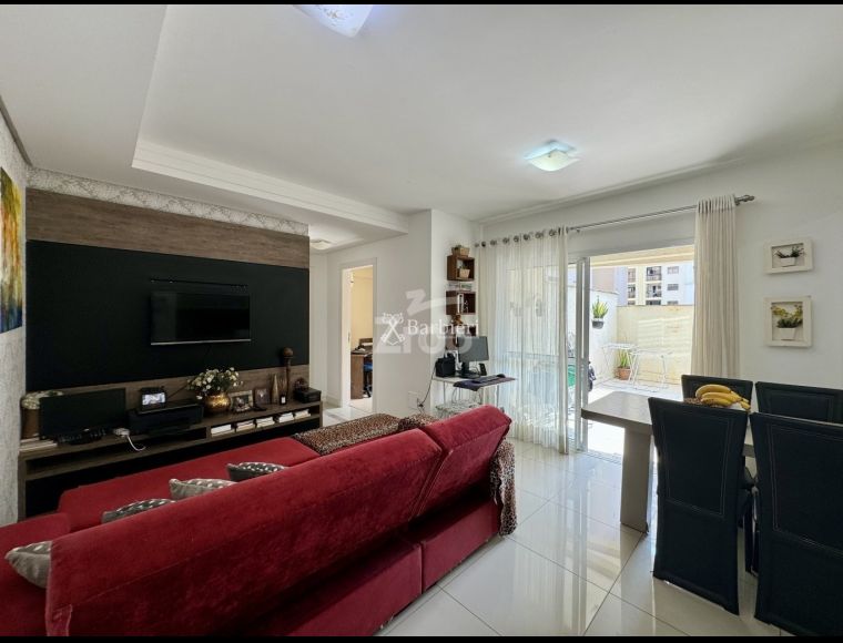 Apartamento no Bairro Victor Konder em Blumenau com 2 Dormitórios (1 suíte) e 87 m² - 3825022