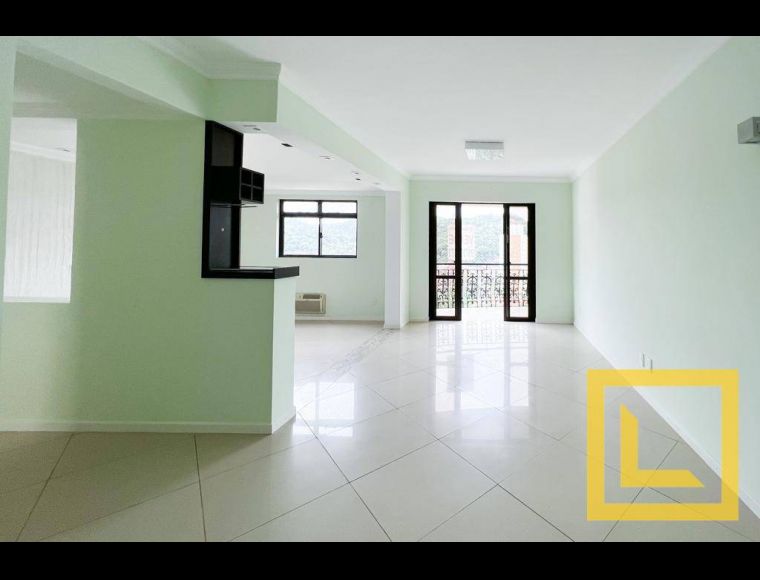 Apartamento no Bairro Vila Formosa em Blumenau com 2 Dormitórios (2 suítes) e 113 m² - AP1139