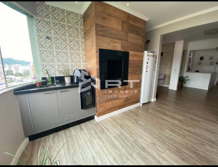 Apartamento no Bairro Vila Formosa em Blumenau com 3 Dormitórios (2 suítes) e 209.83 m² - 1316