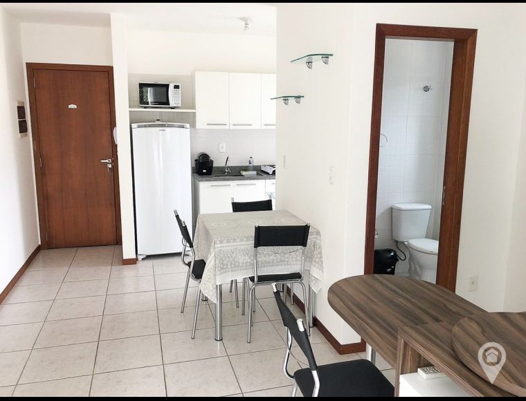 Apartamento no Bairro Vila Nova em Blumenau com 1 Dormitórios e 36 m² - 2991