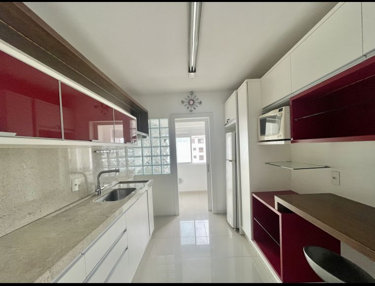 Apartamento no Bairro Vila Nova em Blumenau com 2 Dormitórios e 78 m² - AP0200