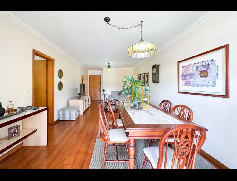 Apartamento no Bairro Vila Nova em Blumenau com 4 Dormitórios (1 suíte) e 148 m² - AP0412