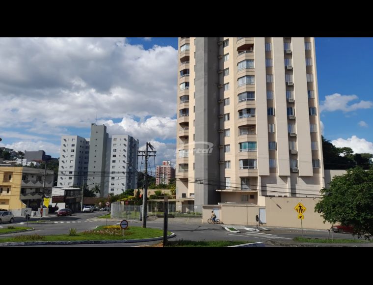 Apartamento no Bairro Vila Nova em Blumenau com 4 Dormitórios (1 suíte) e 165 m² - 35714489