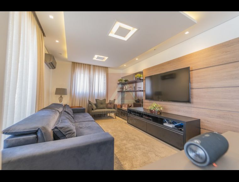 Apartamento no Bairro Vila Nova em Blumenau com 3 Dormitórios (3 suítes) e 167 m² - 89979