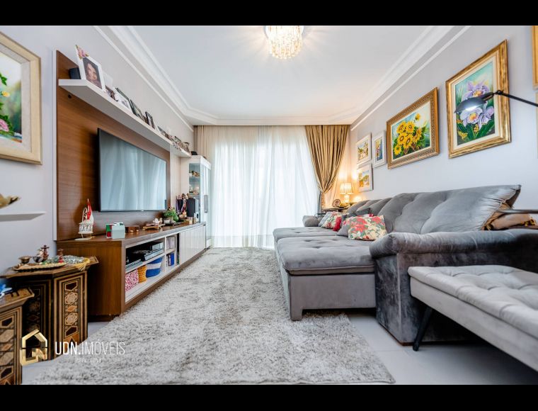 Apartamento no Bairro Vila Nova em Blumenau com 4 Dormitórios (2 suítes) e 153 m² - 1116