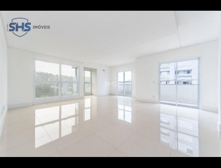 Apartamento no Bairro Vila Nova em Blumenau com 3 Dormitórios (3 suítes) e 222 m² - AP5198