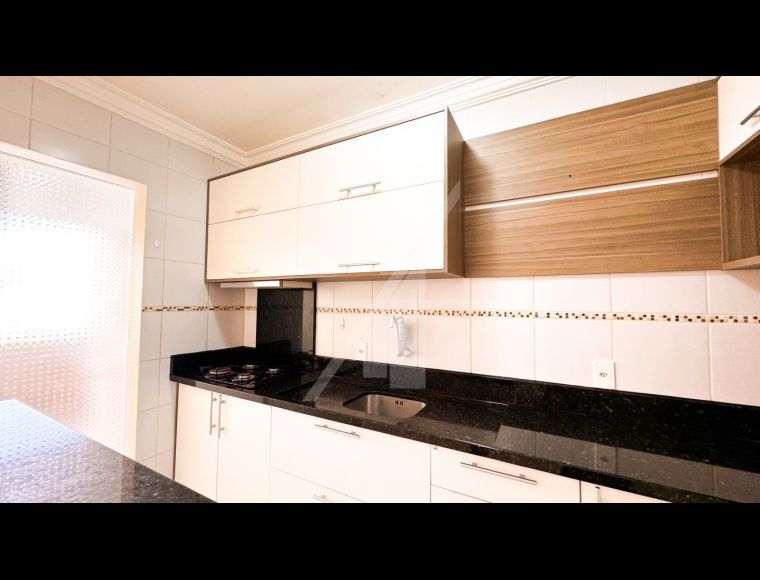 Apartamento no Bairro Vila Nova em Blumenau com 2 Dormitórios (1 suíte) e 70.8 m² - 7412