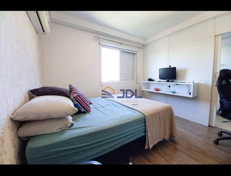 Apartamento no Bairro Vila Nova em Blumenau com 3 Dormitórios (1 suíte) e 119 m² - AP1208