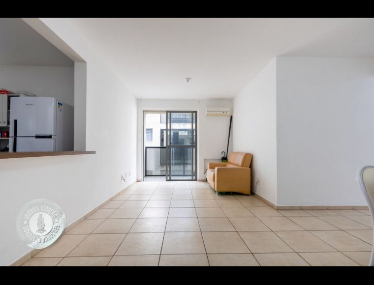 Apartamento no Bairro Vila Nova em Blumenau com 4 Dormitórios e 107 m² - 1155