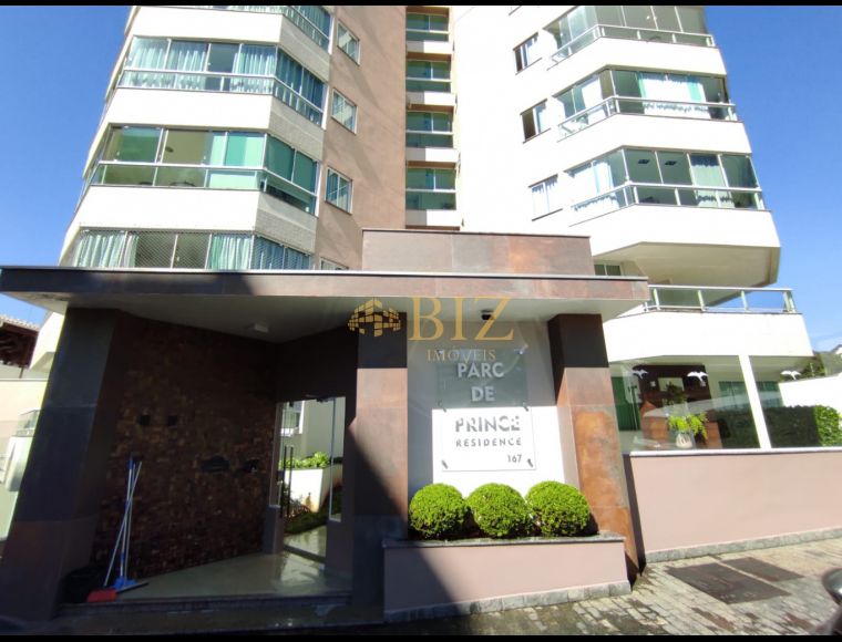 Apartamento no Bairro Vila Nova em Blumenau com 4 Dormitórios (1 suíte) e 200 m² - 0915