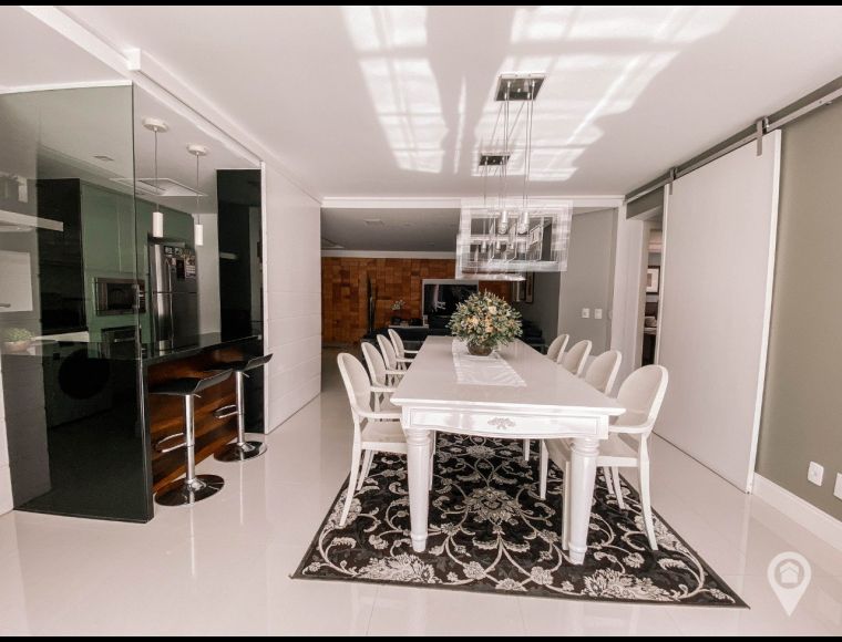 Apartamento no Bairro Vila Nova em Blumenau com 3 Dormitórios (1 suíte) e 190.86 m² - 5967