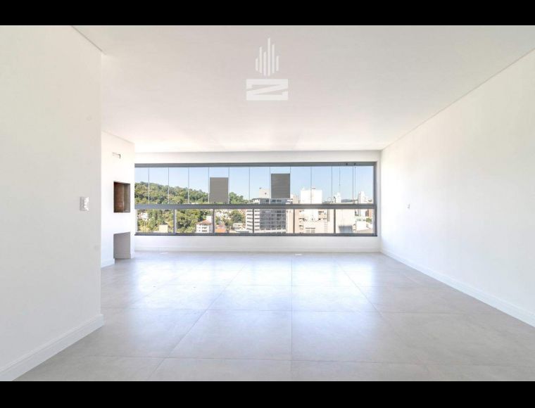 Apartamento no Bairro Vila Nova em Blumenau com 3 Dormitórios (3 suítes) e 121 m² - 7294