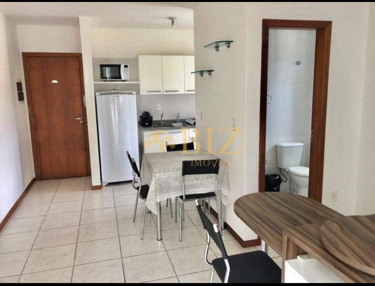 Apartamento no Bairro Vila Nova em Blumenau com 1 Dormitórios e 36 m² - 0254