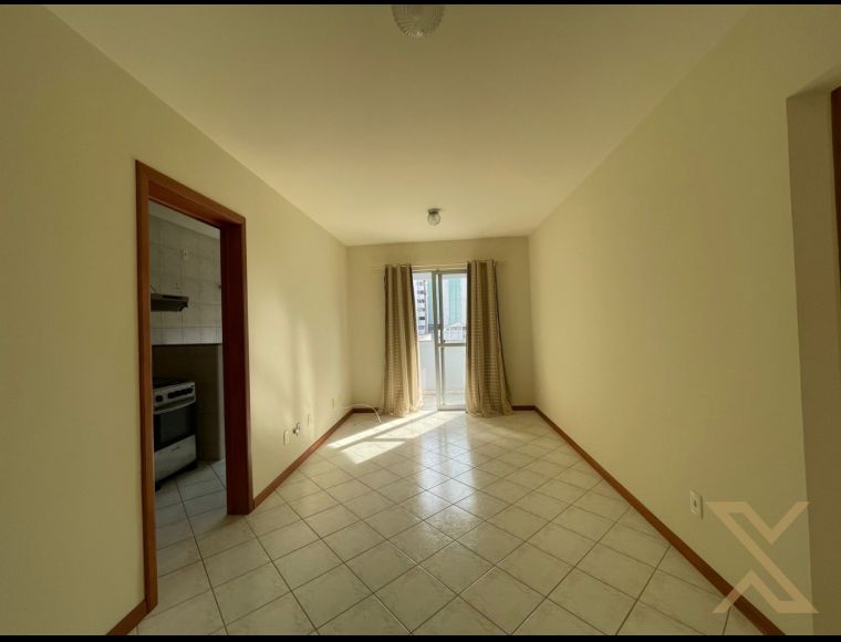 Apartamento no Bairro Vila Nova em Blumenau com 1 Dormitórios e 50 m² - 3318609