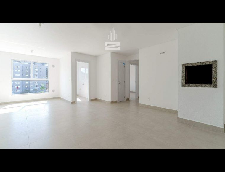 Apartamento no Bairro Vila Nova em Blumenau com 2 Dormitórios (2 suítes) e 78 m² - 8009