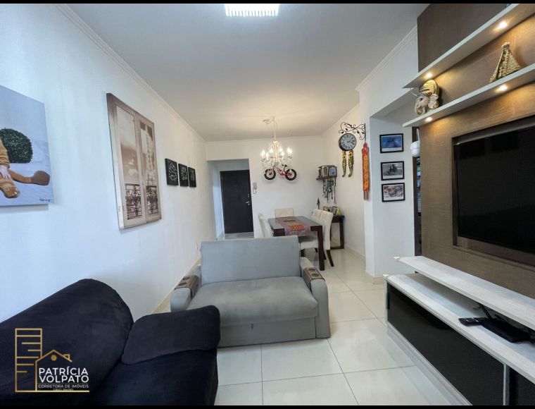 Apartamento no Bairro Vila Nova em Blumenau com 2 Dormitórios e 69 m² - 131