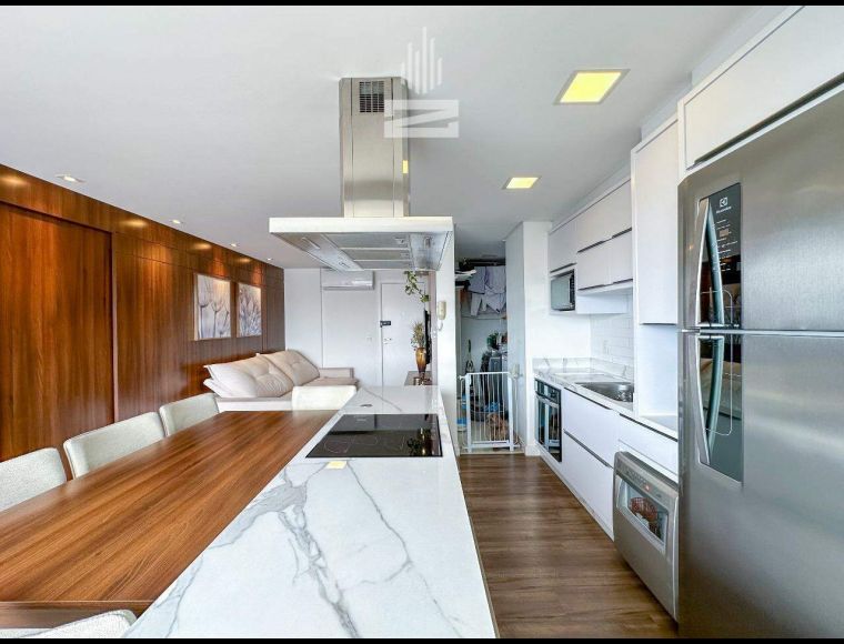 Apartamento no Bairro Vila Nova em Blumenau com 3 Dormitórios (1 suíte) e 82 m² - 8736
