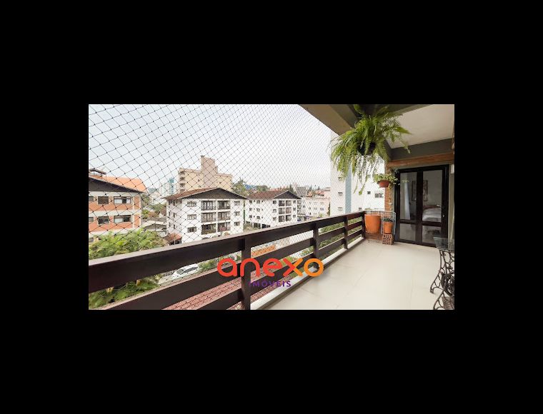 Apartamento no Bairro Vila Nova em Blumenau com 3 Dormitórios (1 suíte) e 162 m² - 646