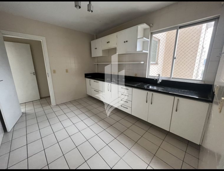 Apartamento no Bairro Vila Nova em Blumenau com 3 Dormitórios (1 suíte) e 160 m² - 3582-L