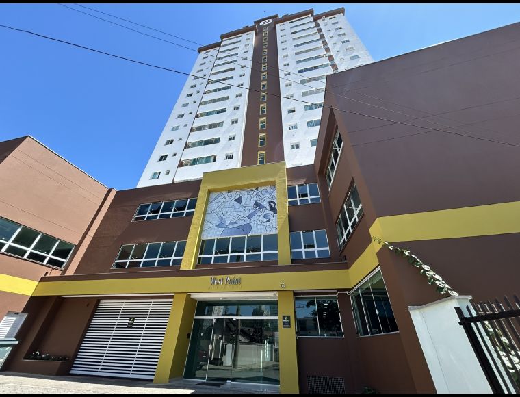 Apartamento no Bairro Vila Nova em Blumenau com 2 Dormitórios (1 suíte) e 103 m² - AP1874S