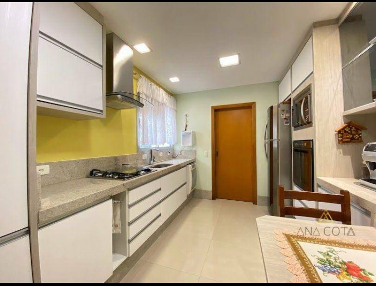 Apartamento no Bairro Vila Nova em Blumenau com 4 Dormitórios (1 suíte) e 148 m² - AP0483