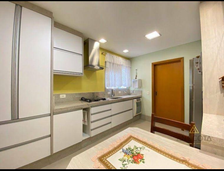 Apartamento no Bairro Vila Nova em Blumenau com 4 Dormitórios (1 suíte) e 148 m² - AP0483