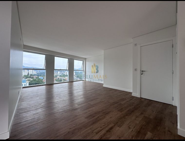 Apartamento no Bairro Vila Nova em Blumenau com 3 Dormitórios (3 suítes) e 125 m² - 3070770