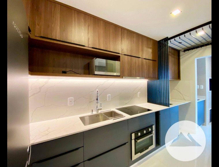 Apartamento no Bairro Vila Nova em Blumenau com 2 Dormitórios (1 suíte) e 71 m² - AP0761
