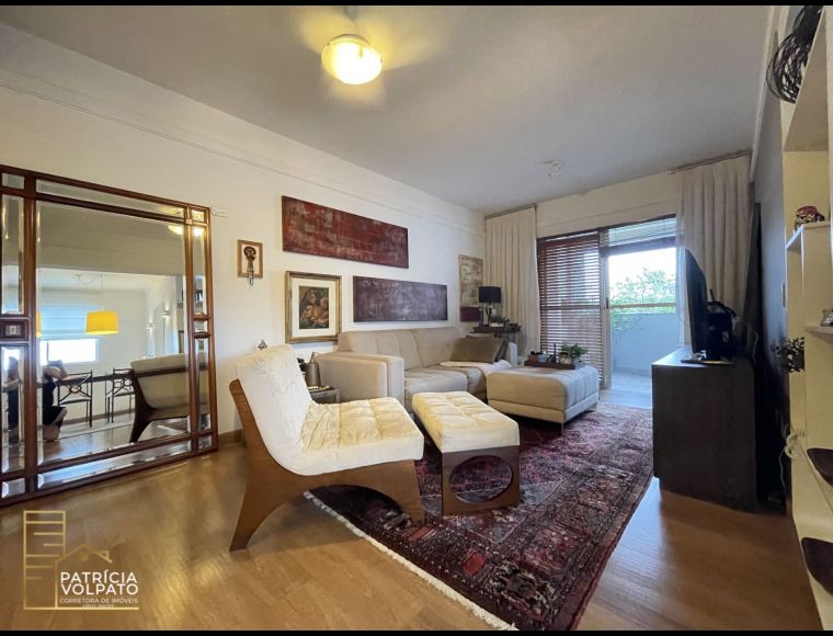 Apartamento no Bairro Vila Nova em Blumenau com 3 Dormitórios (1 suíte) e 110 m² - 183