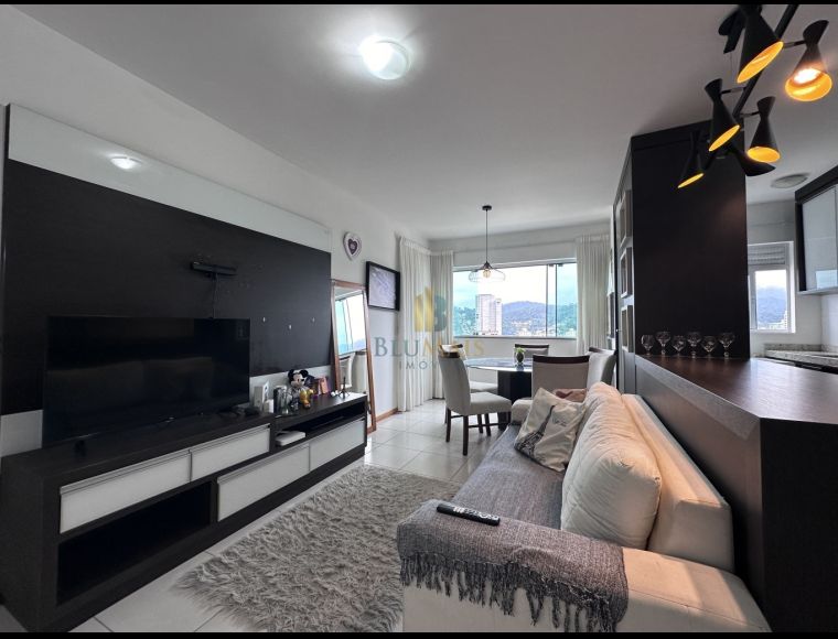Apartamento no Bairro Vila Nova em Blumenau com 2 Dormitórios (1 suíte) e 70 m² - 3070774