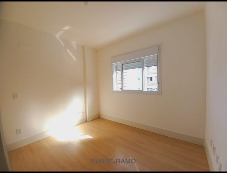 Apartamento no Bairro Vila Nova em Blumenau com 3 Dormitórios (3 suítes) e 111 m² - 30068