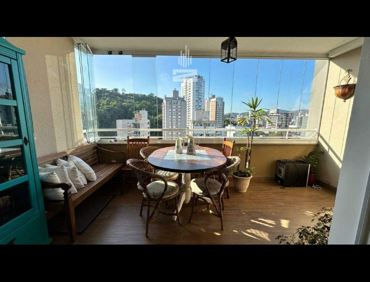 Apartamento no Bairro Vila Nova em Blumenau com 3 Dormitórios (1 suíte) e 102 m² - 9393